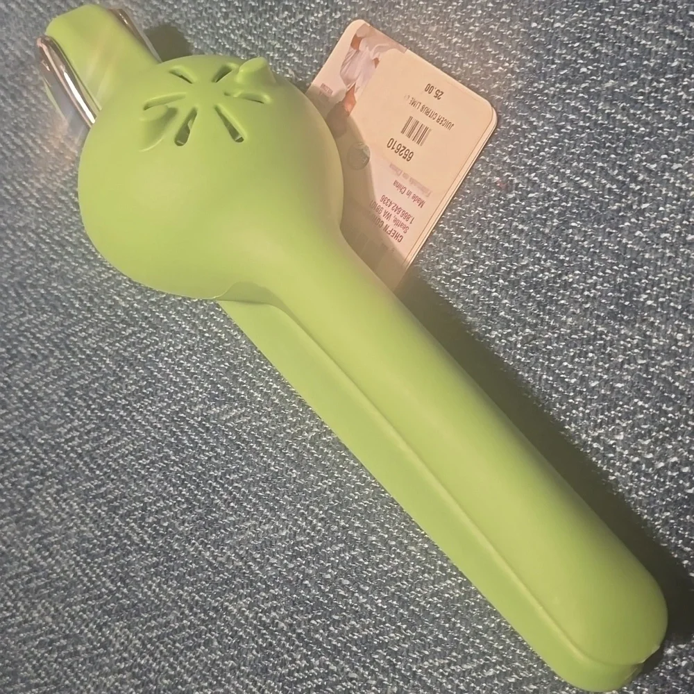 ♥️BUY 2 GET 1 FREE Chef’n FreshForce Lime Citrus Juicer, Retail Price $27.95 USD
